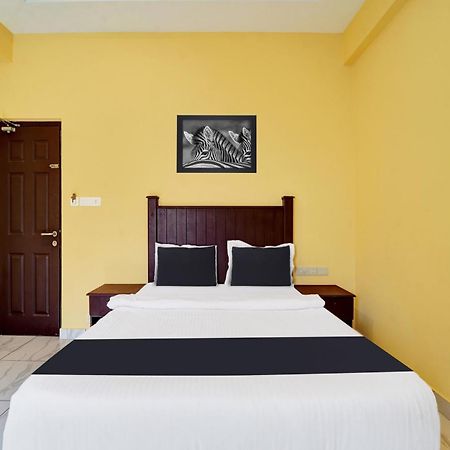 Super Collection O Calvathy Road Near Fort Kochi Exterior photo