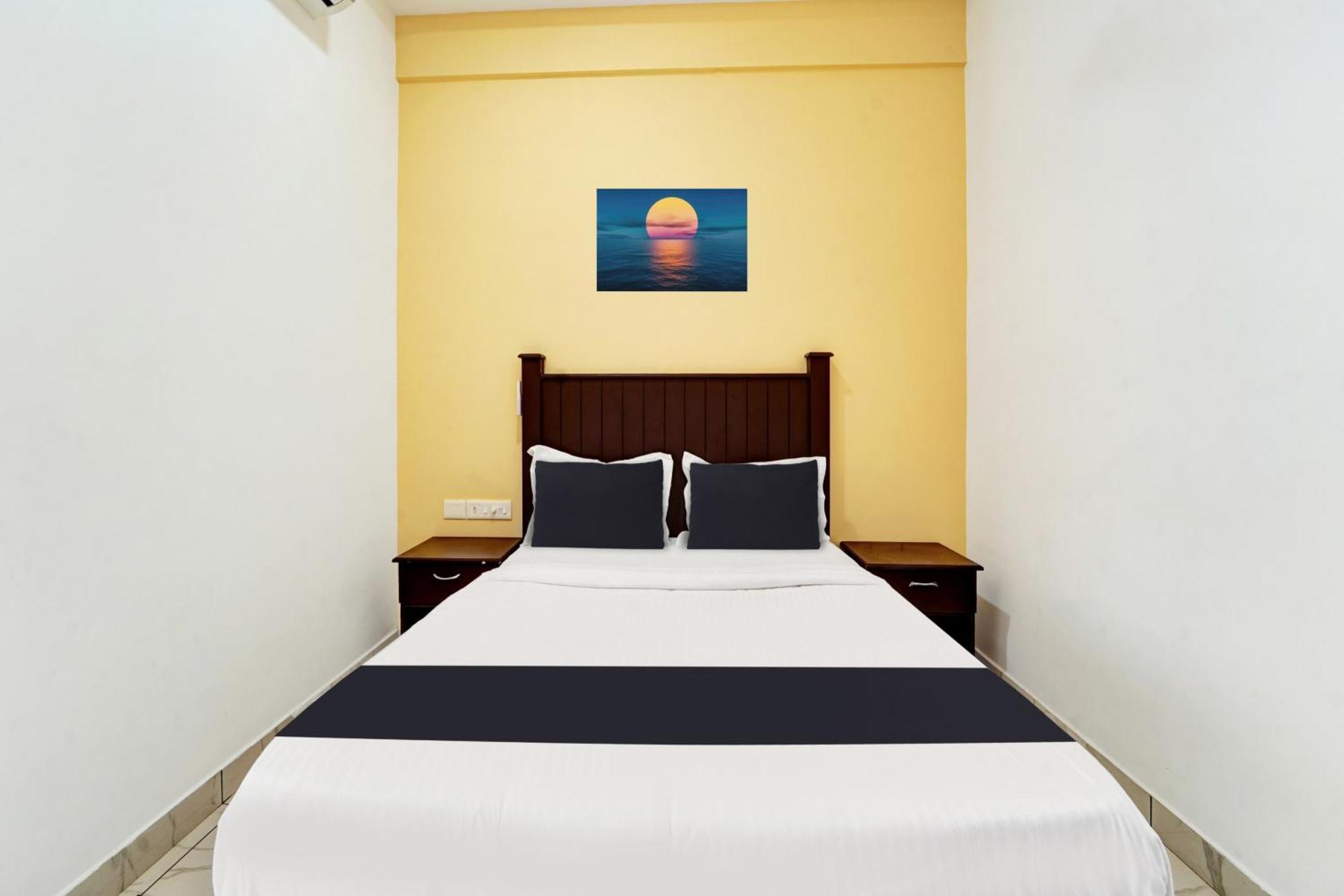 Super Collection O Calvathy Road Near Fort Kochi Exterior photo
