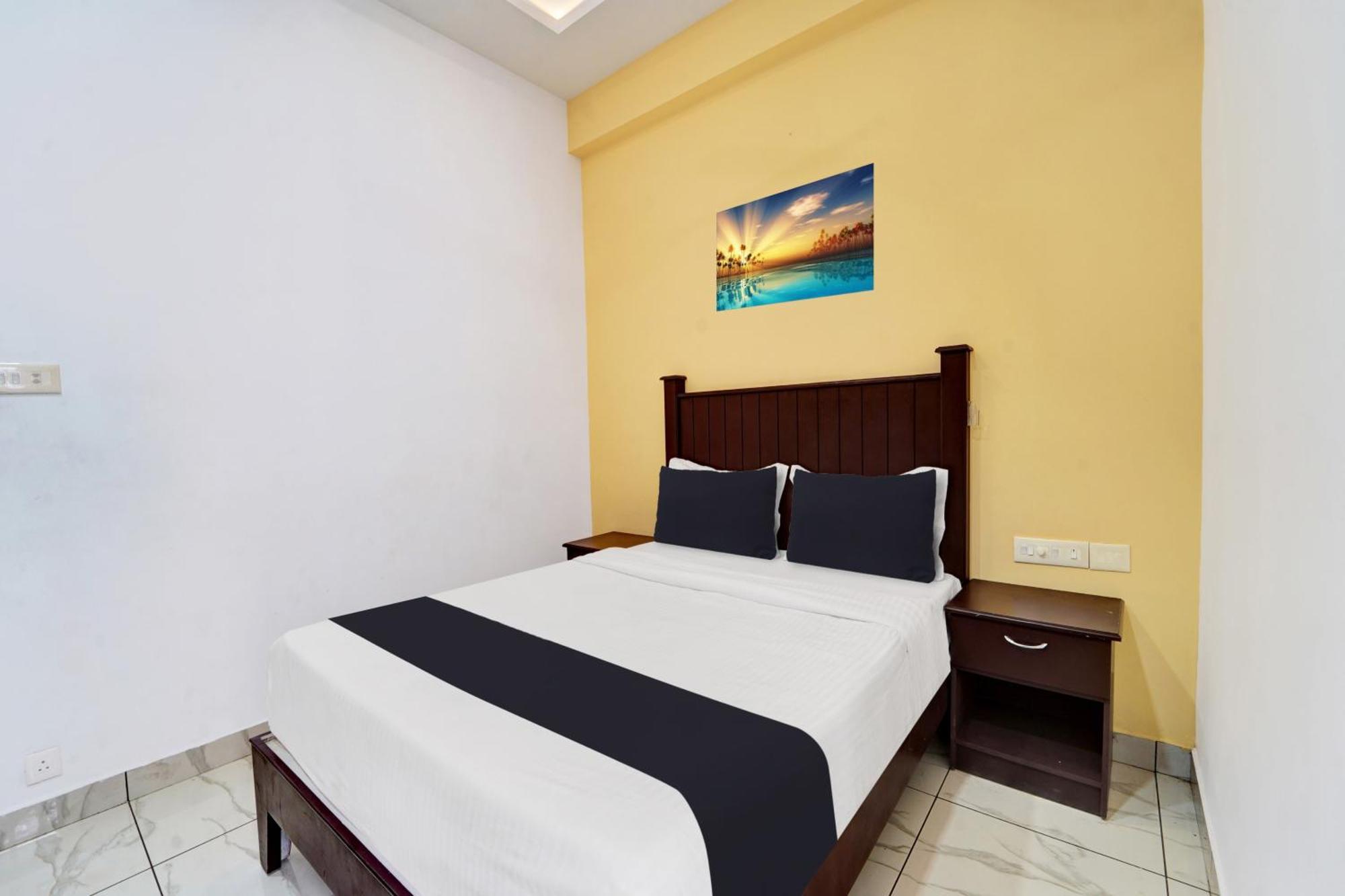 Super Collection O Calvathy Road Near Fort Kochi Exterior photo